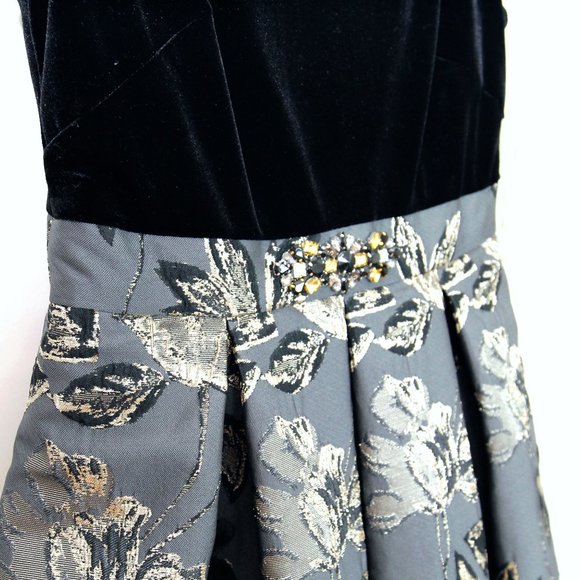 Eliza J Size 8 Womens Off the Shoulder Velvet Metallic Embroidered Formal Dress - Picture 3 of 9